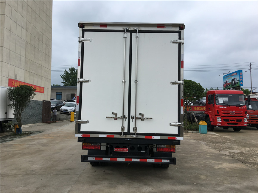 大運排半 3.75米冷藏車 大運排半 3.75米冷藏車