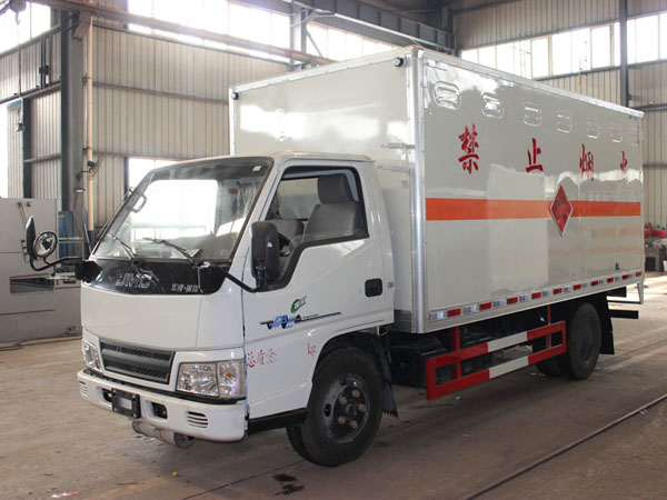 江鈴4米2(2.6噸)爆破器材車 江鈴4米2(2.6噸)爆破器材車