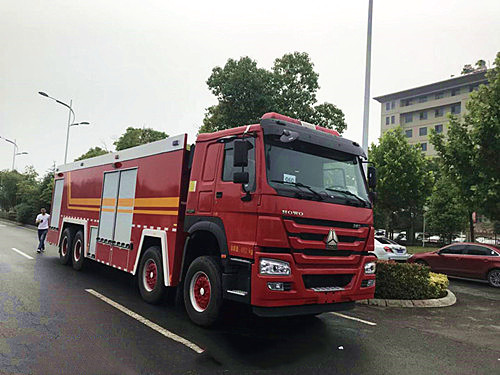 25噸豪沃前四后八水罐消防車 25噸豪沃前四后八水罐消防車